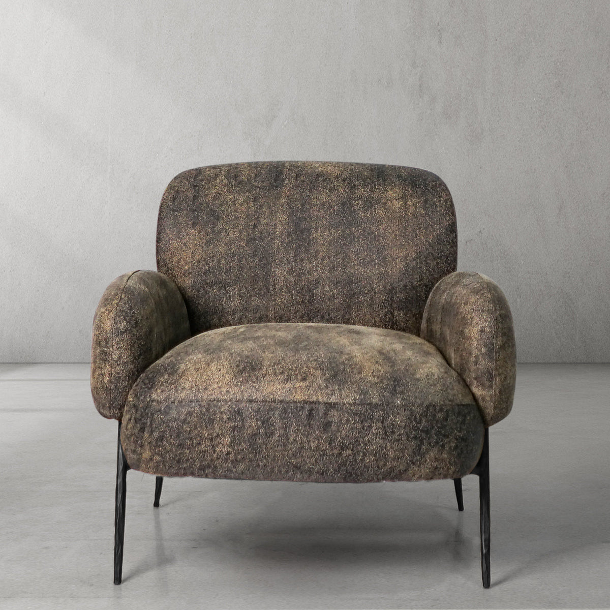 Thomson Vintage Pearl Grain Cowhide Lounge Chair