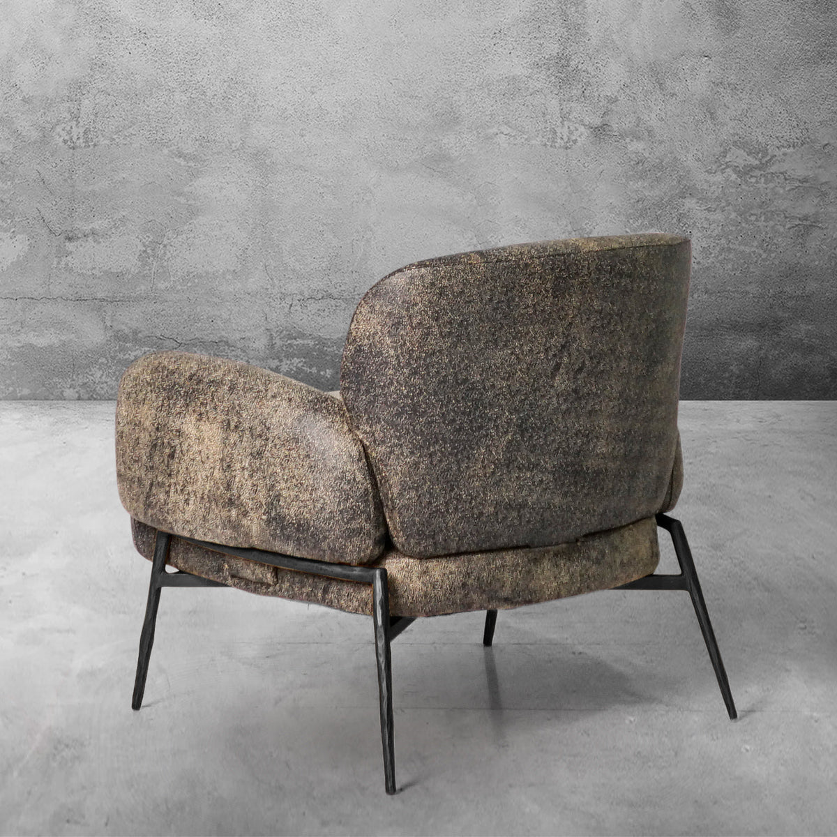 Thomson Vintage Pearl Grain Cowhide Lounge Chair