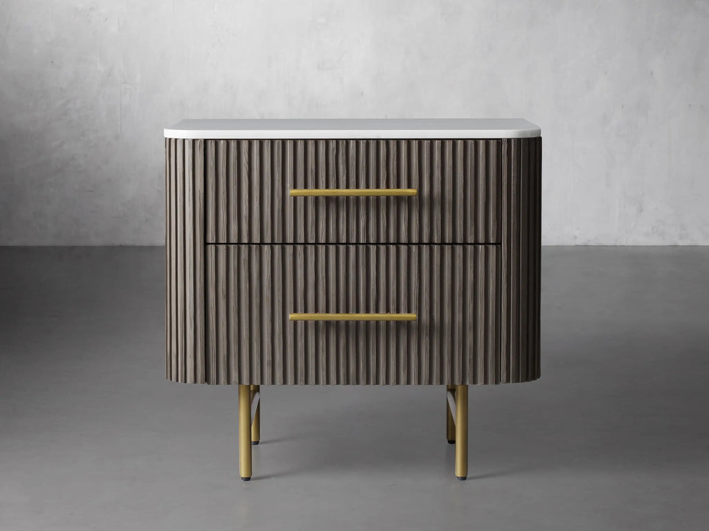 Fanny Closed Nightstand