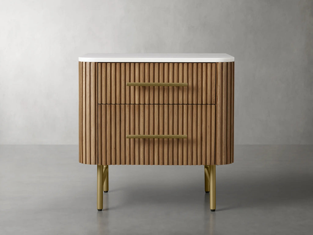 Fanny Closed Nightstand