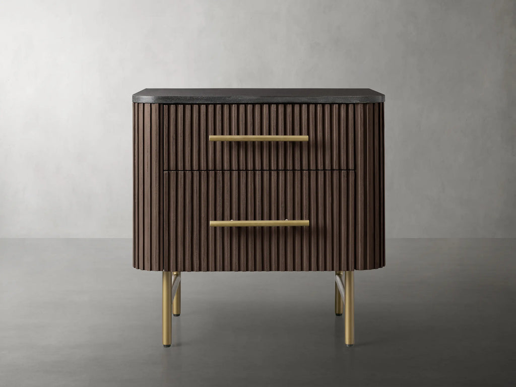 Fanny Closed Nightstand