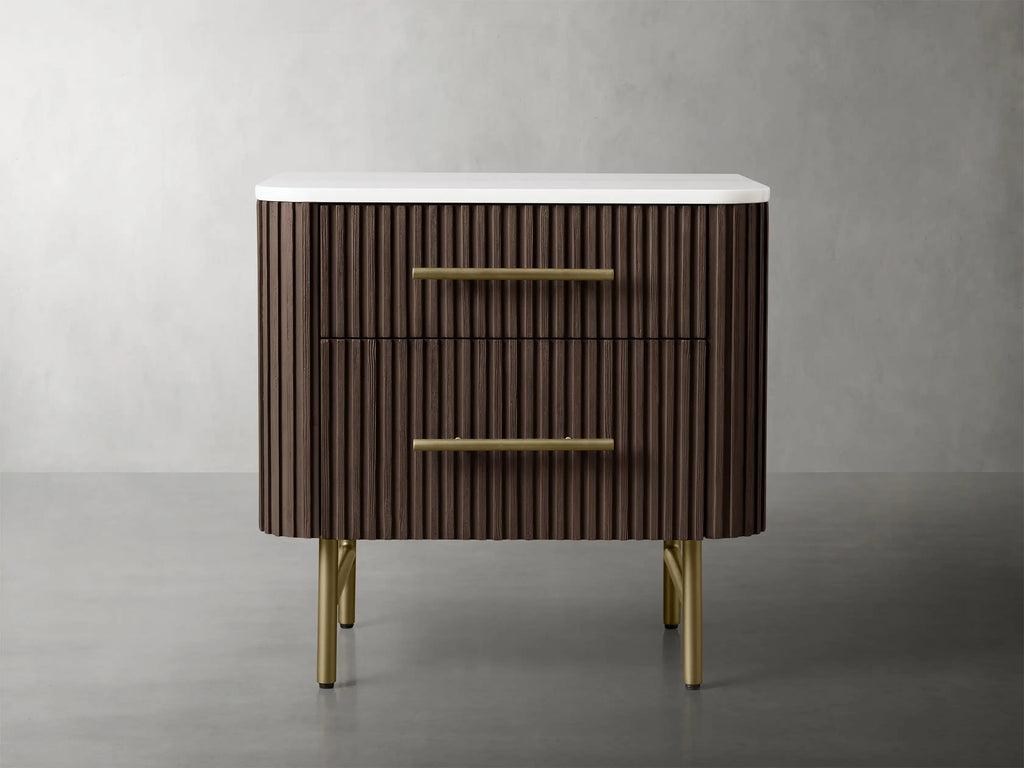 Fanny Closed Nightstand