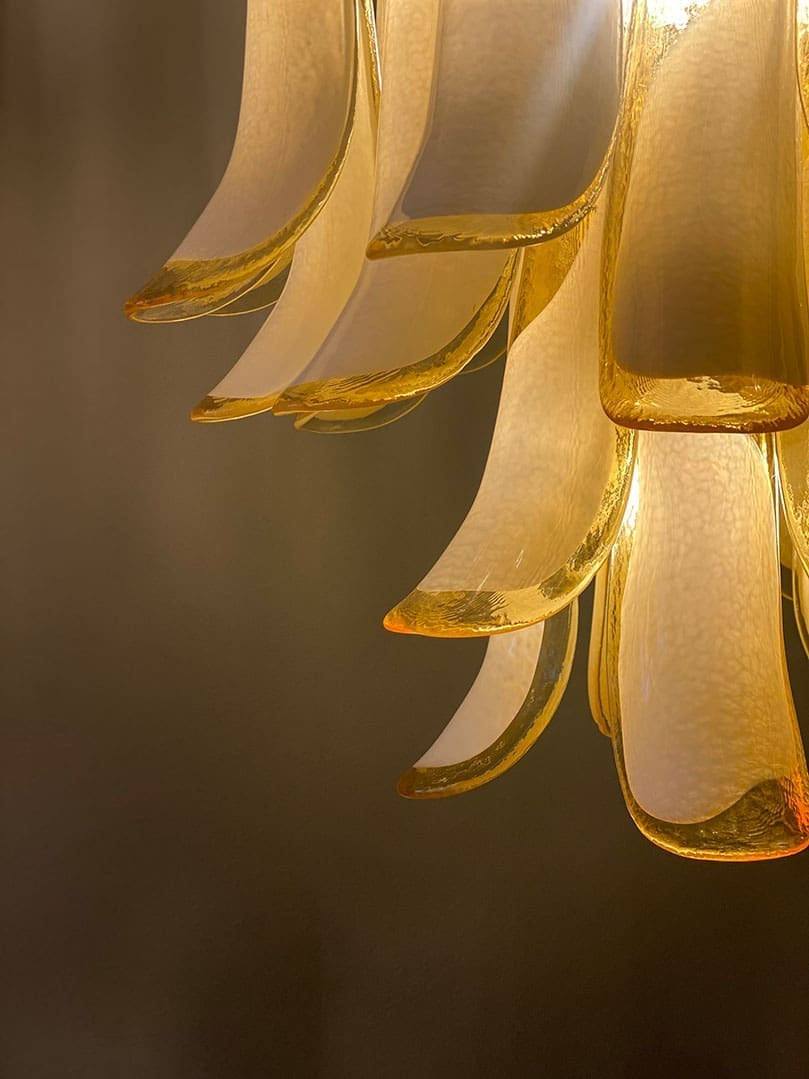 Manorcove Murano Chandelier – 26 petals – Amber