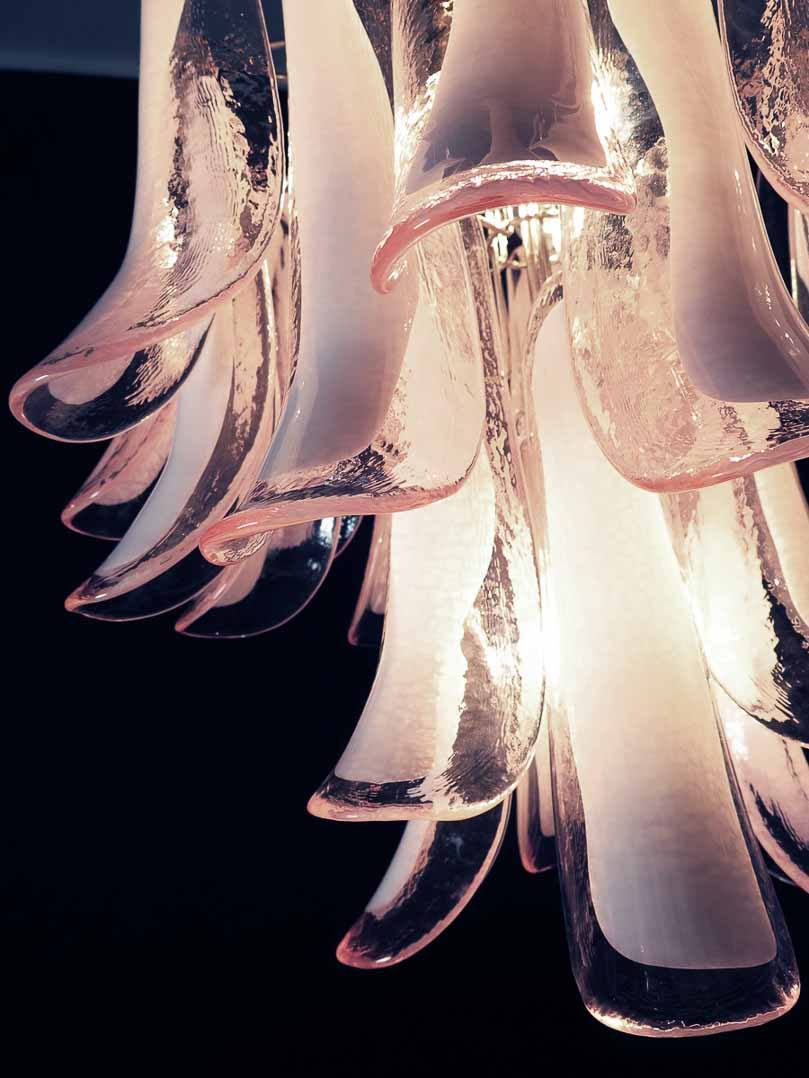 Manorcove Murano Chandelier – 26 petals – Pink