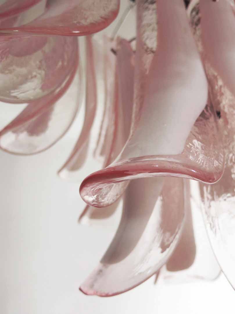 Manorcove Murano Chandelier – 26 petals – Pink