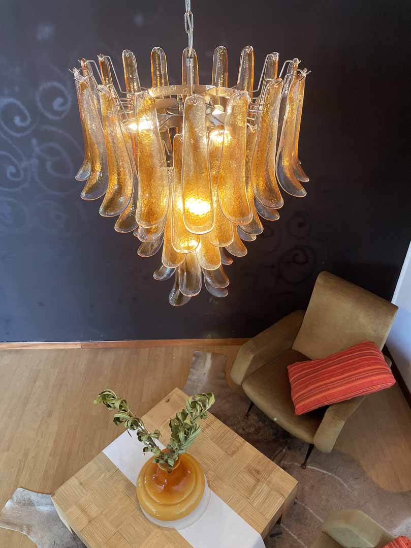 Manorcove Murano Chandelier – 52 petals – Amber