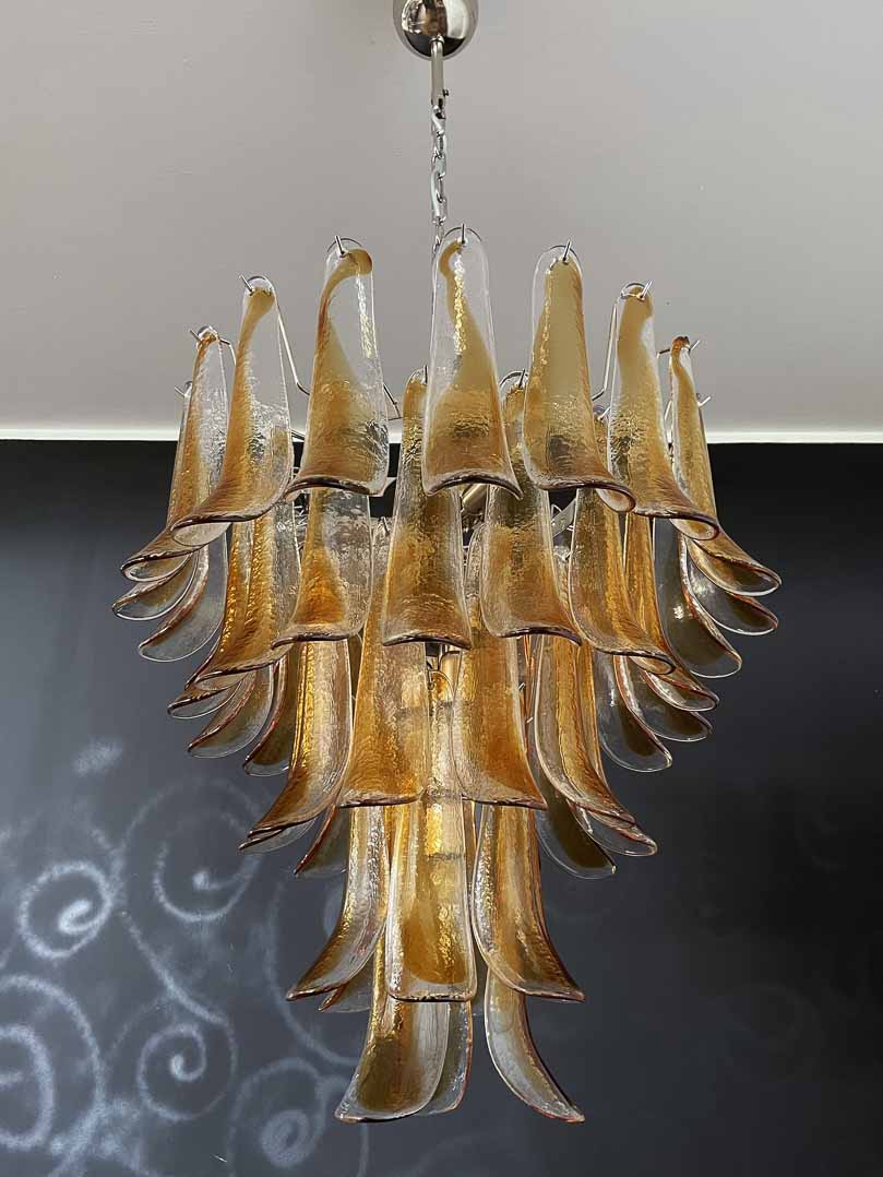 Manorcove Murano Chandelier – 52 petals – Amber