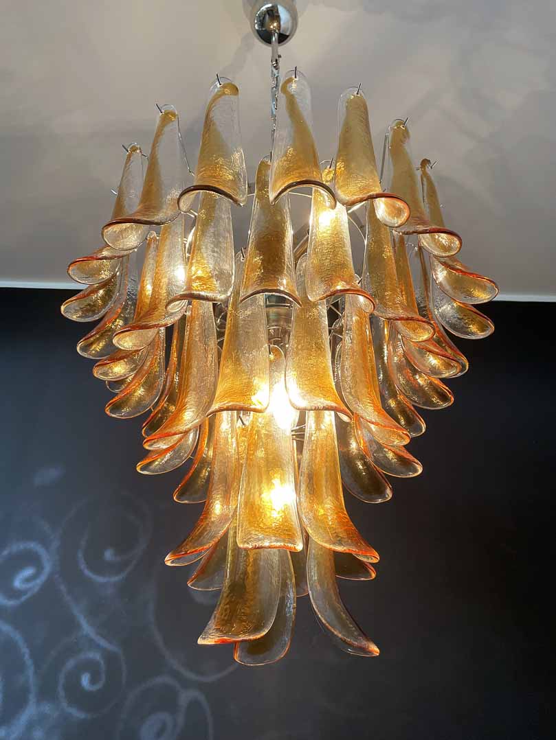 Manorcove Murano Chandelier – 52 petals – Amber