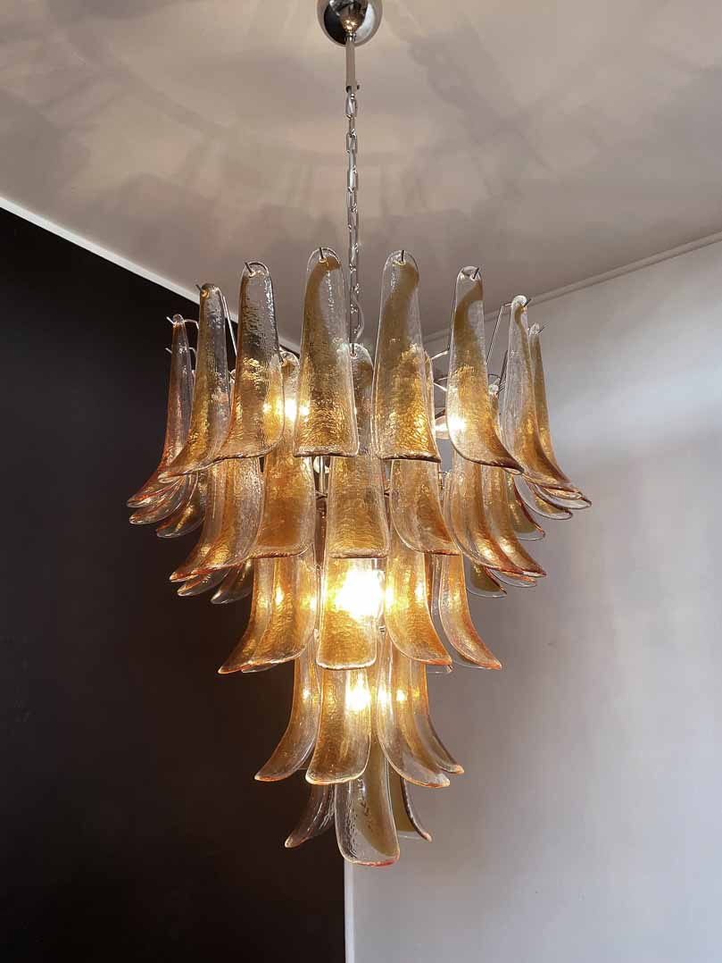Manorcove Murano Chandelier – 52 petals – Amber