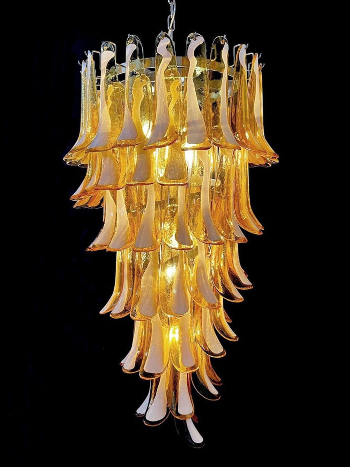 Manorcove Murano Chandelier – 83 petals – Caramel