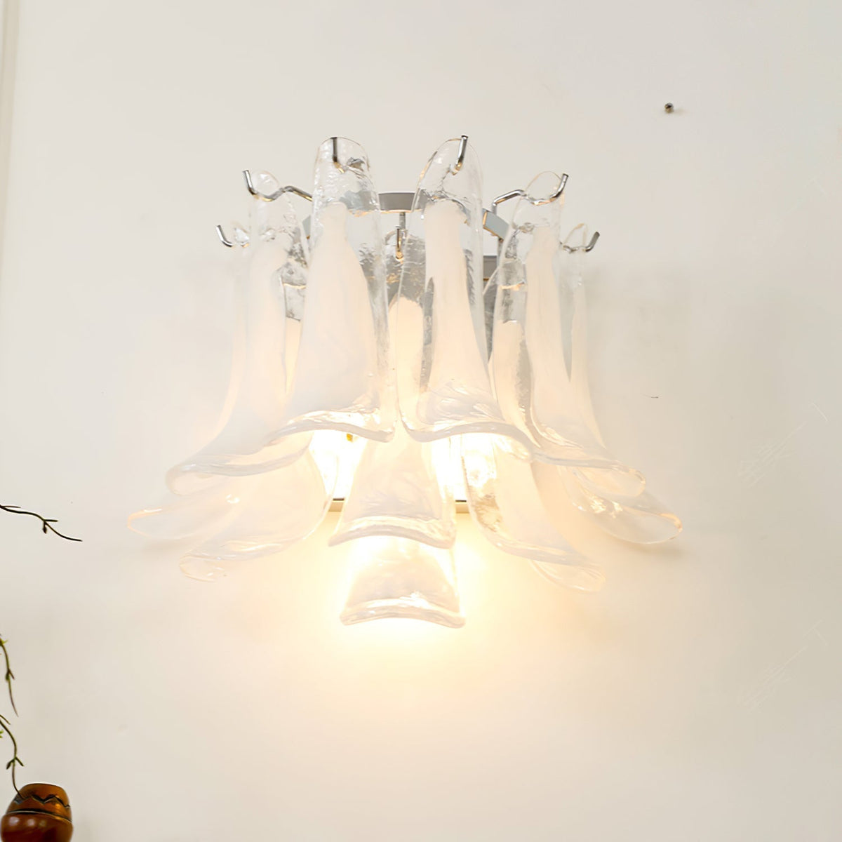 Manorcove Murano Petal Wall Sconce